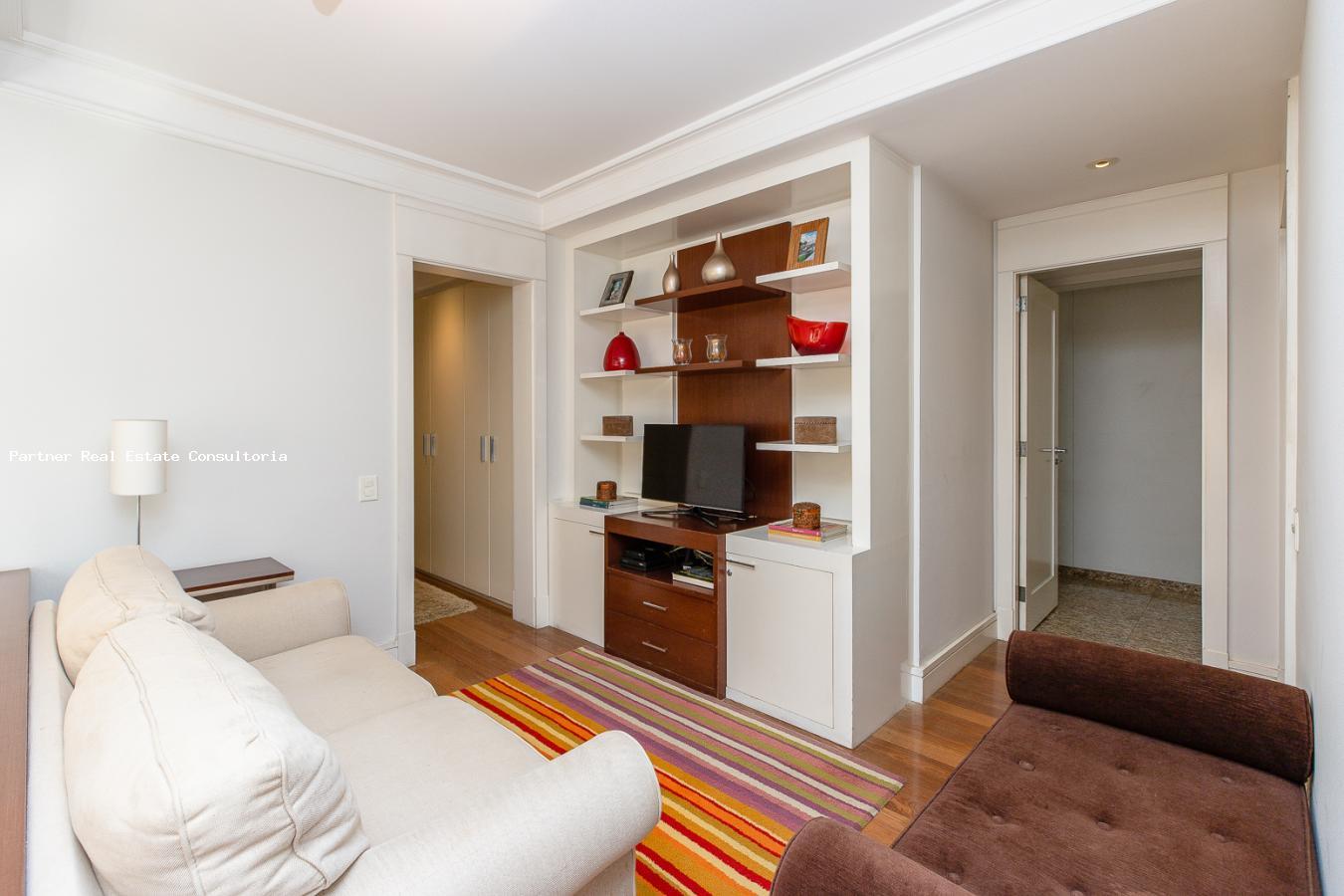 Apartamento à venda com 3 quartos, 243m² - Foto 23