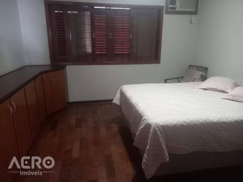 Casa à venda com 4 quartos, 360m² - Foto 7