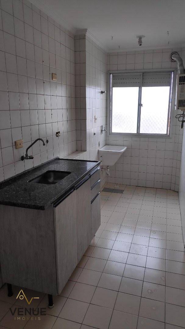 Apartamento à venda com 2 quartos, 45m² - Foto 2