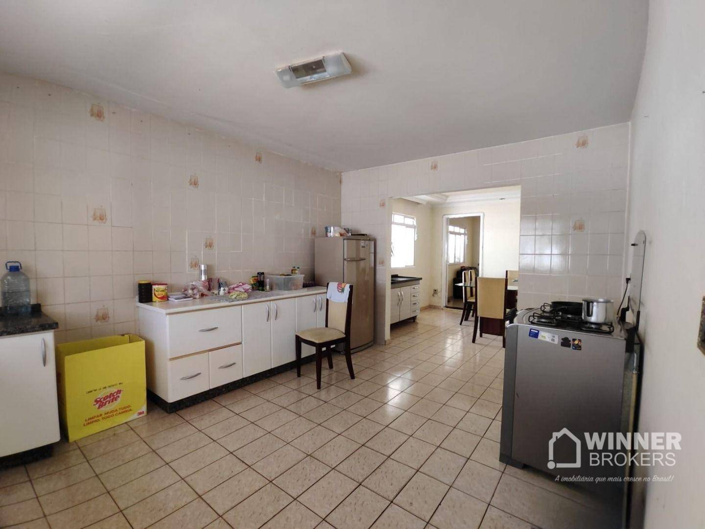 Casa à venda com 6 quartos, 280m² - Foto 6