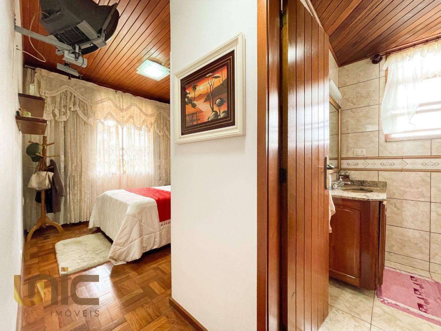 Casa à venda com 3 quartos, 250m² - Foto 6