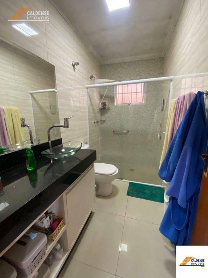 Casa, 3 quartos, 138 m² - Foto 3