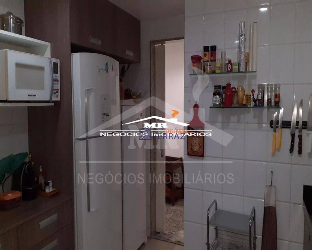 Apartamento à venda com 4 quartos, 180m² - Foto 10