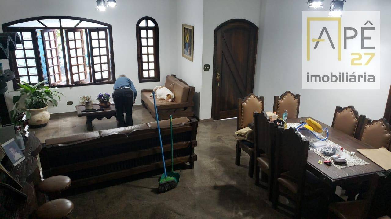 Sobrado à venda com 4 quartos, 350M2 - Foto 9