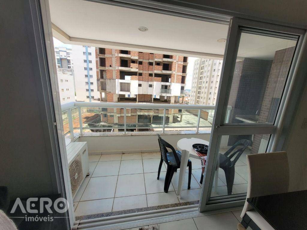 Apartamento à venda com 2 quartos, 70m² - Foto 25