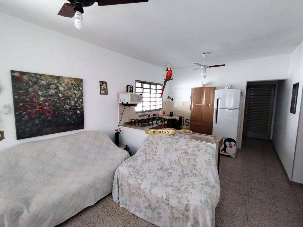 Casa à venda com 4 quartos, 210m² - Foto 8