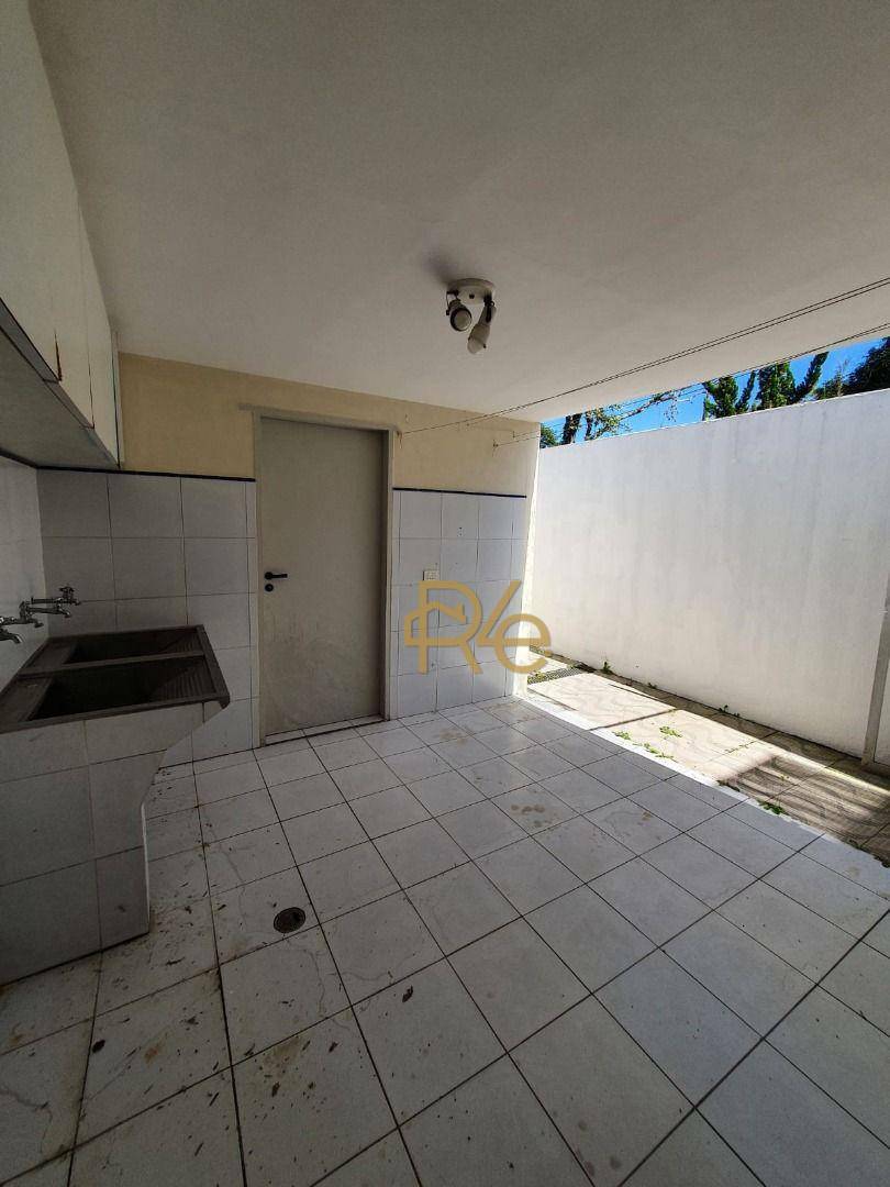 Casa de Condomínio à venda e aluguel com 4 quartos, 270m² - Foto 35