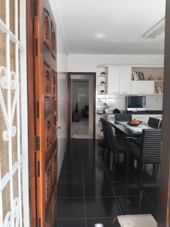 Sobrado à venda com 2 quartos, 146m² - Foto 5