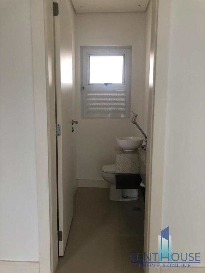 Apartamento para alugar com 3 quartos, 132m² - Foto 2