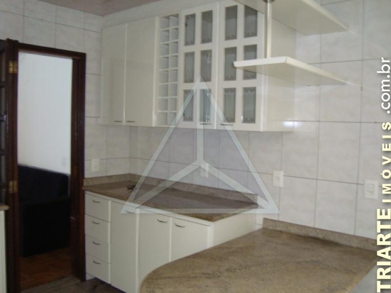 Casa à venda com 3 quartos, 170m² - Foto 8