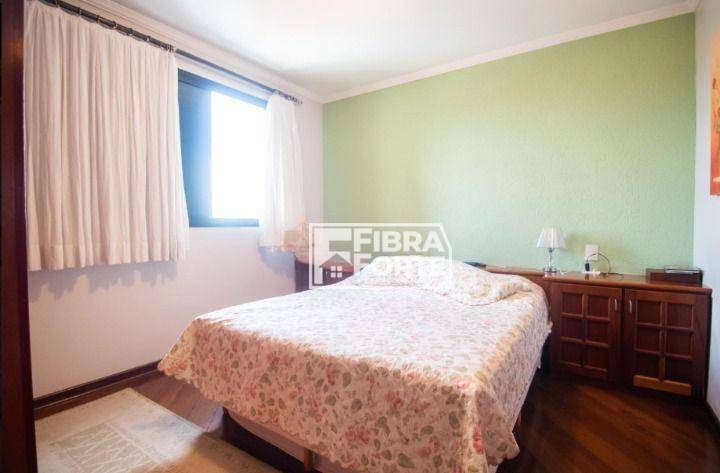 Apartamento à venda com 3 quartos, 256m² - Foto 27