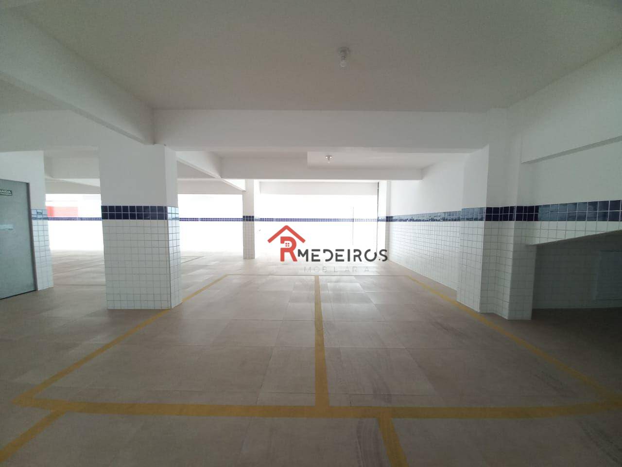 Apartamento à venda com 2 quartos, 69m² - Foto 25