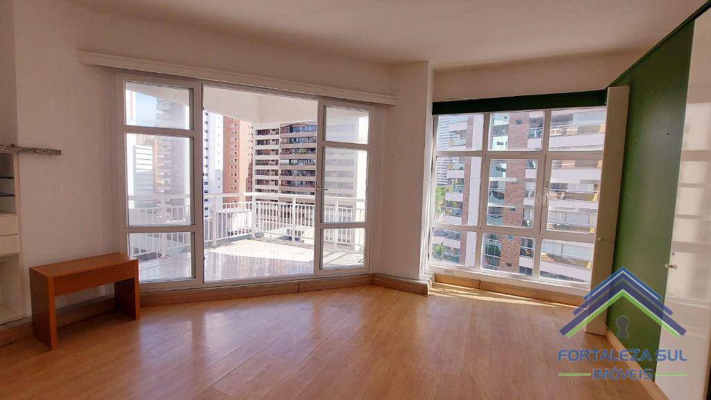 Apartamento à venda com 2 quartos, 80m² - Foto 19