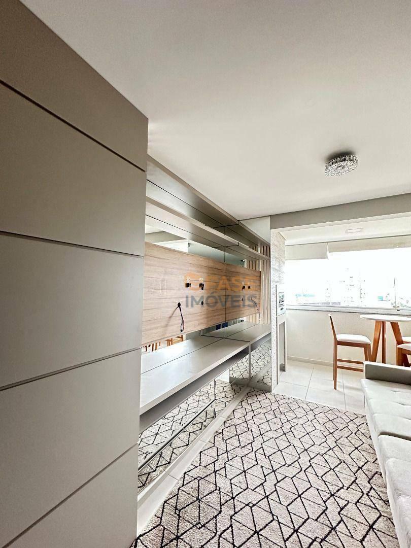 Apartamento à venda com 2 quartos, 88m² - Foto 2