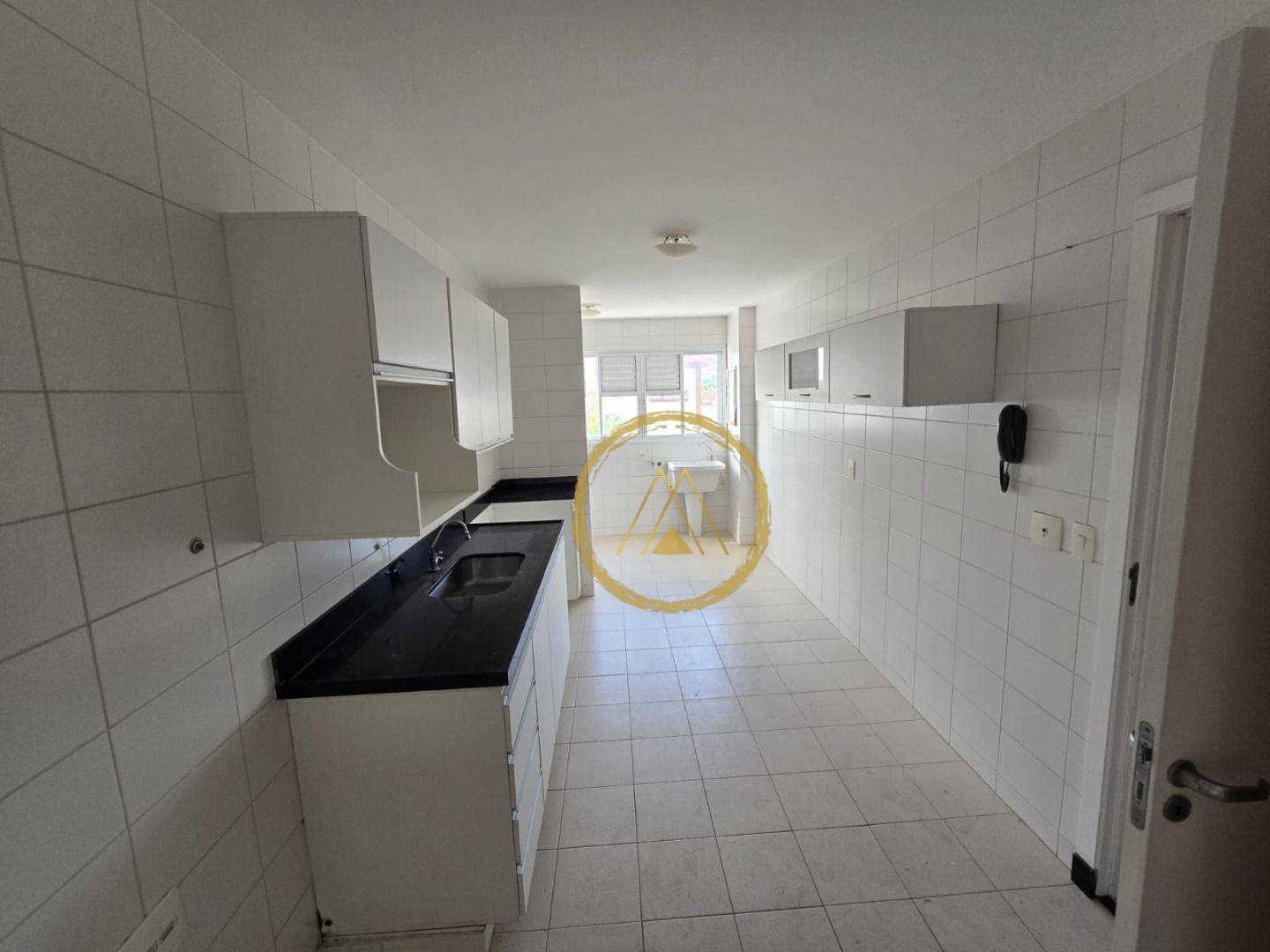 Apartamento à venda com 4 quartos, 151m² - Foto 12