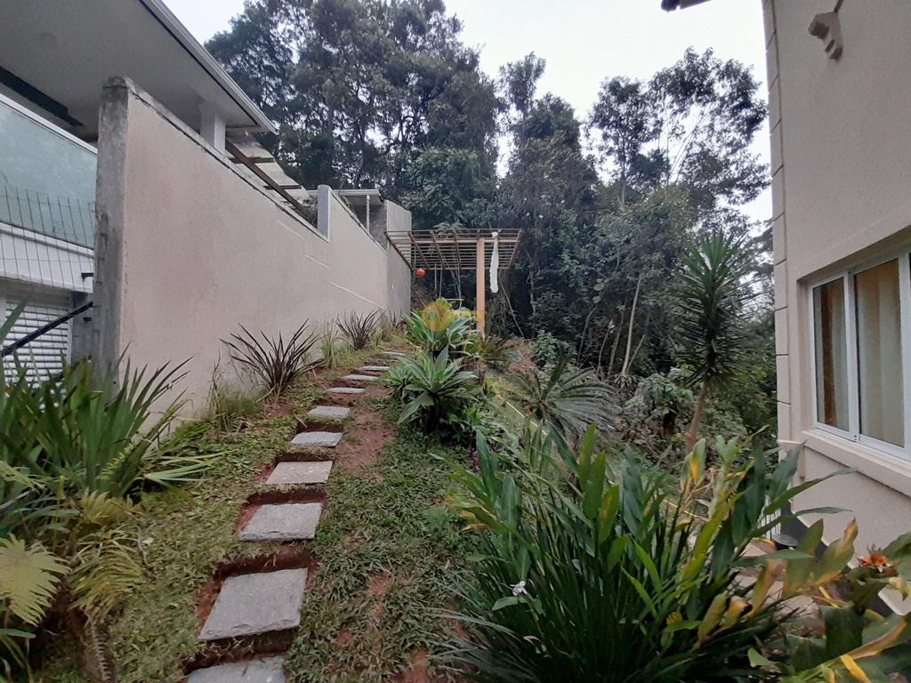 Casa de Condomínio para alugar com 3 quartos, 350m² - Foto 3