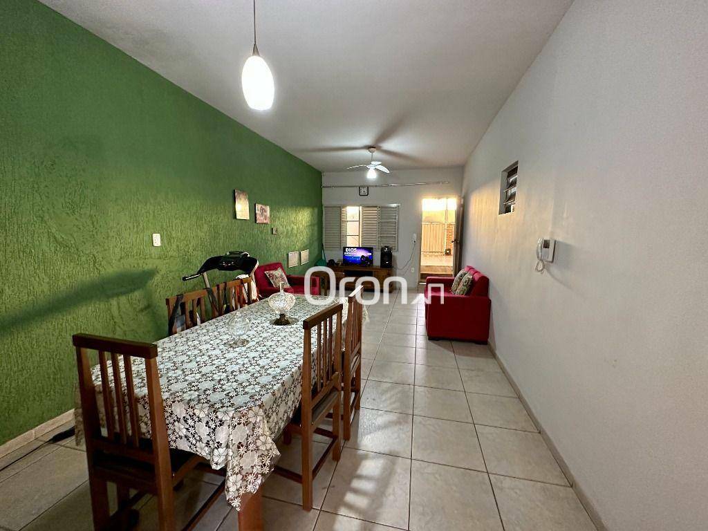 Casa à venda com 3 quartos, 188m² - Foto 4