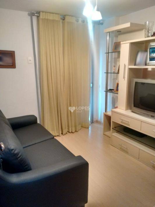 Apartamento à venda com 3 quartos, 110m² - Foto 9