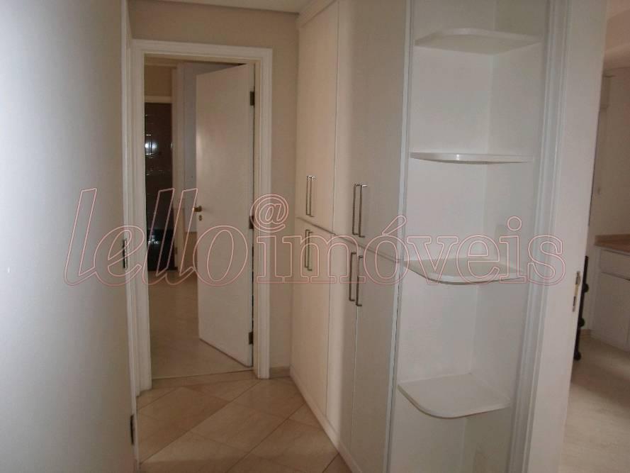 Apartamento para alugar com 4 quartos, 280m² - Foto 16