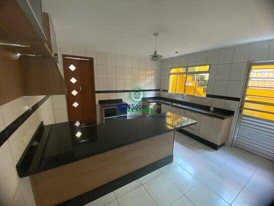 Sobrado à venda com 3 quartos, 264m² - Foto 1