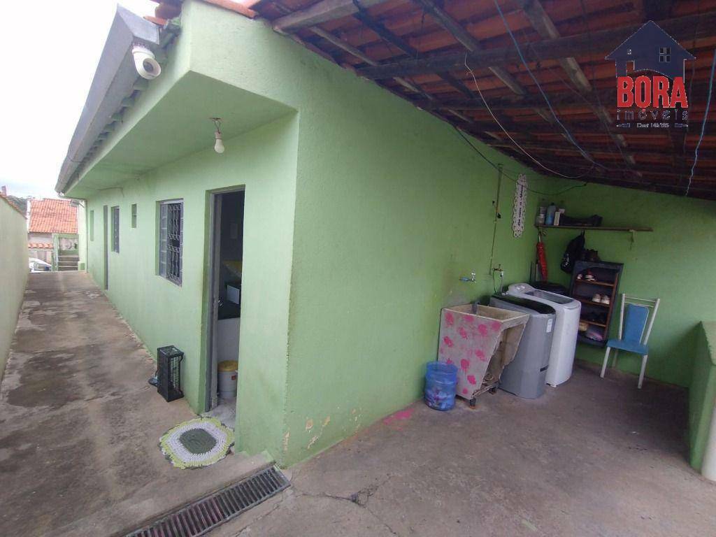 Casa à venda com 2 quartos, 100m² - Foto 4