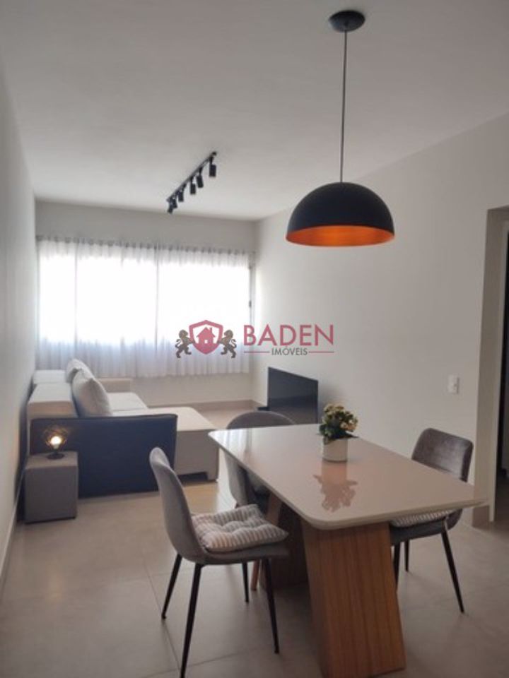 Apartamento à venda com 2 quartos, 80m² - Foto 1