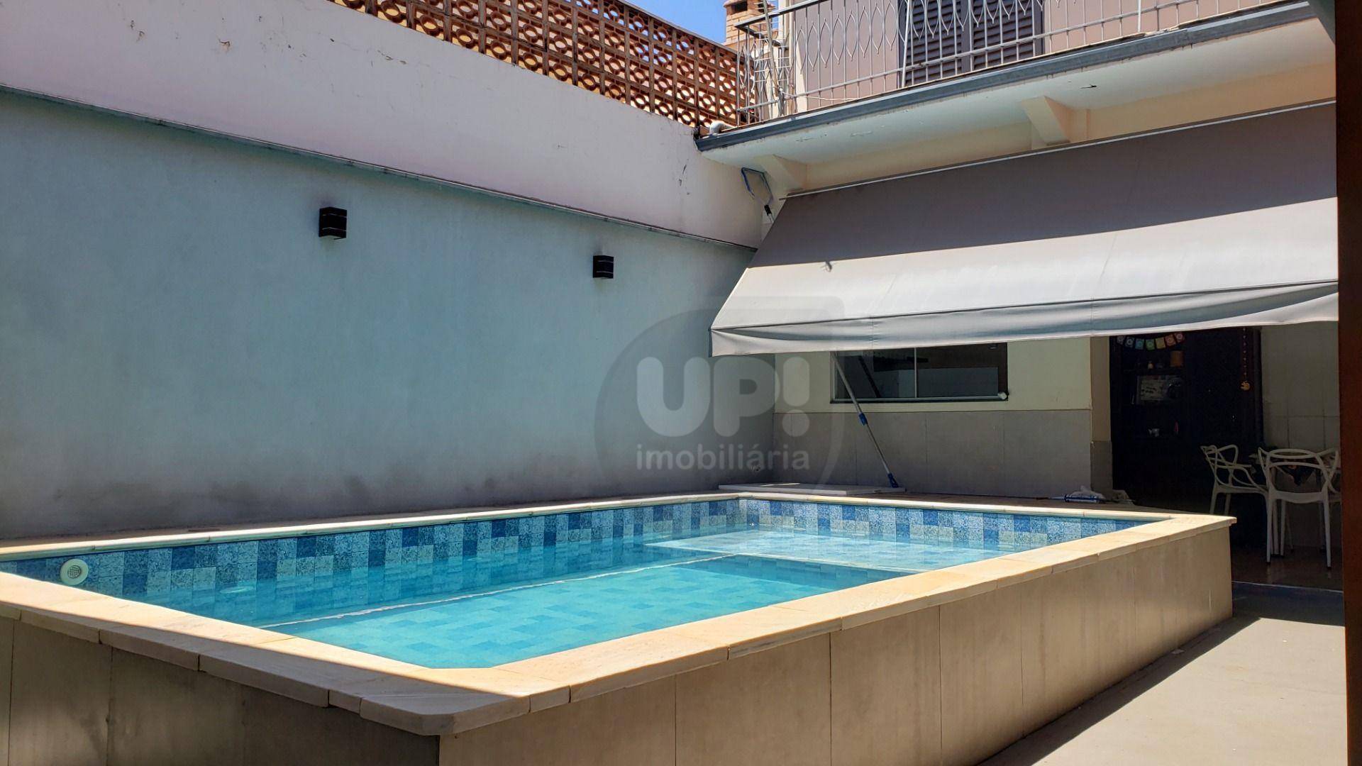 Casa, 4 quartos, 202 m² - Foto 1