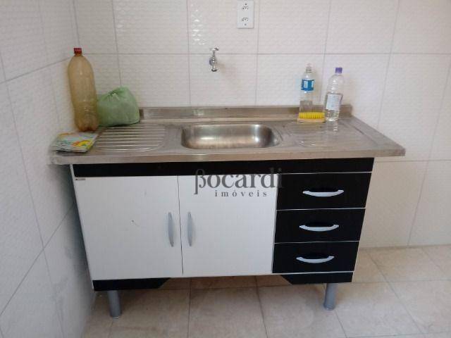 Apartamento para alugar com 2 quartos, 200m² - Foto 12