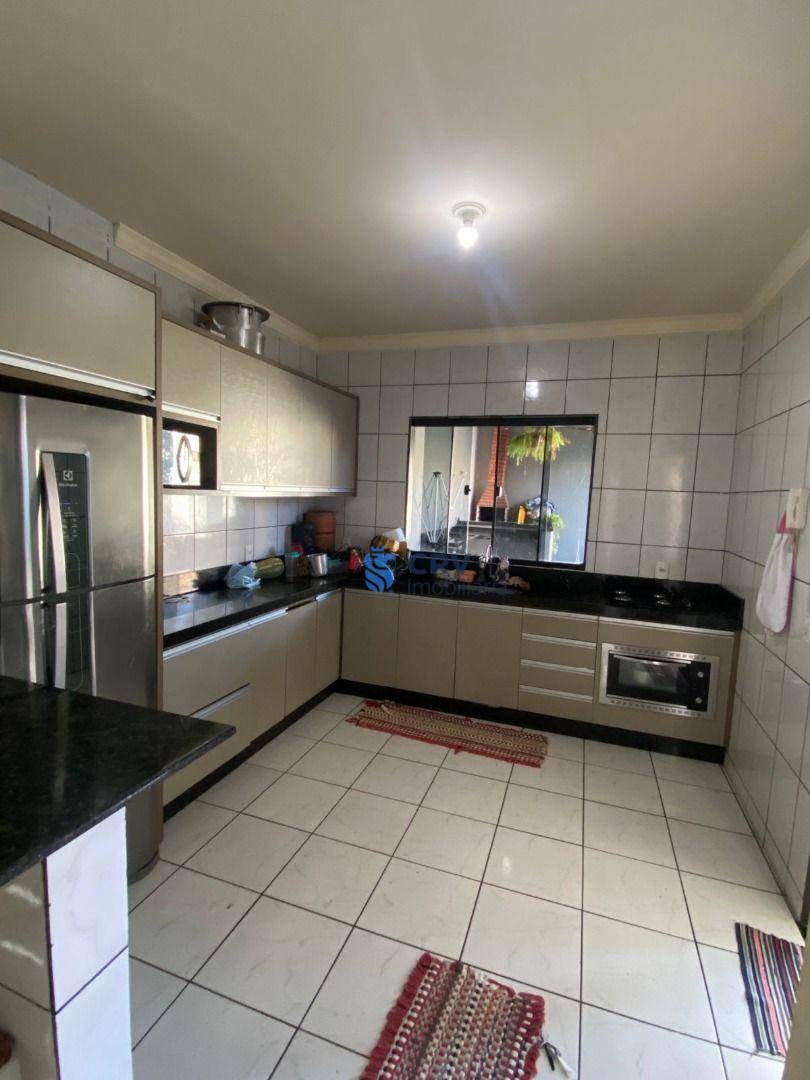 Sobrado à venda com 3 quartos, 180m² - Foto 3