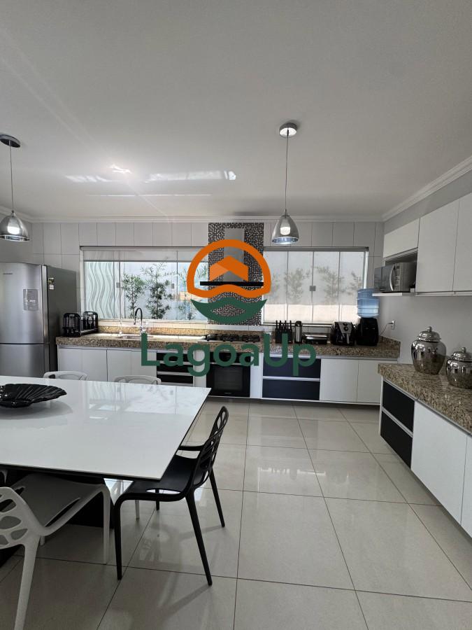 Casa de Condomínio à venda com 3 quartos, 230m² - Foto 5