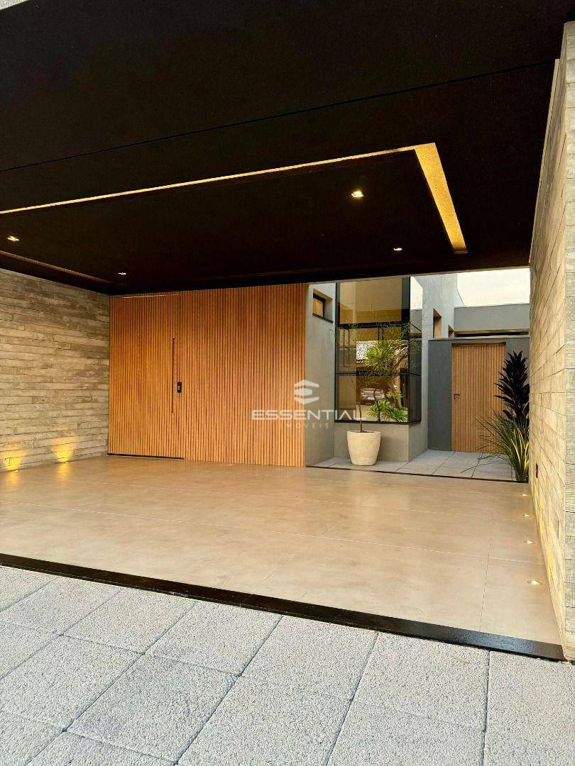 Casa de Condomínio à venda com 3 quartos, 231m² - Foto 2