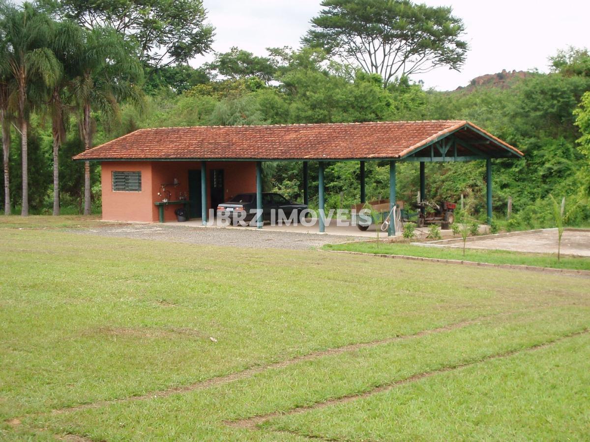 Fazenda à venda com 12 quartos, 1011m² - Foto 4