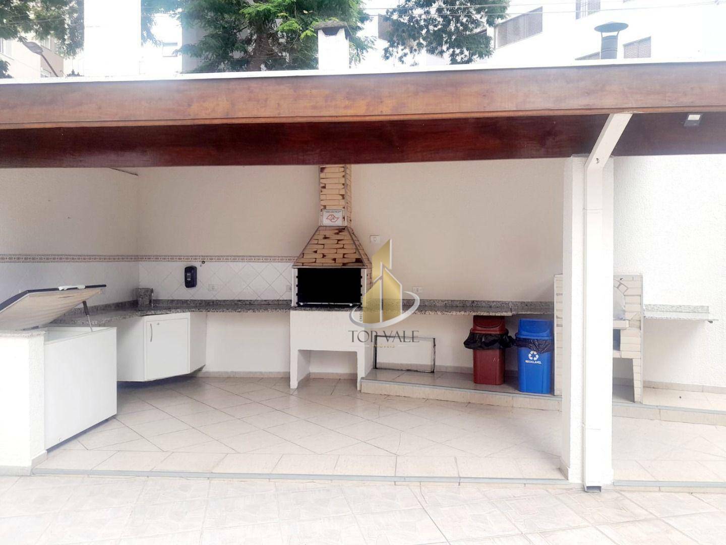 Apartamento para alugar com 4 quartos, 106m² - Foto 9