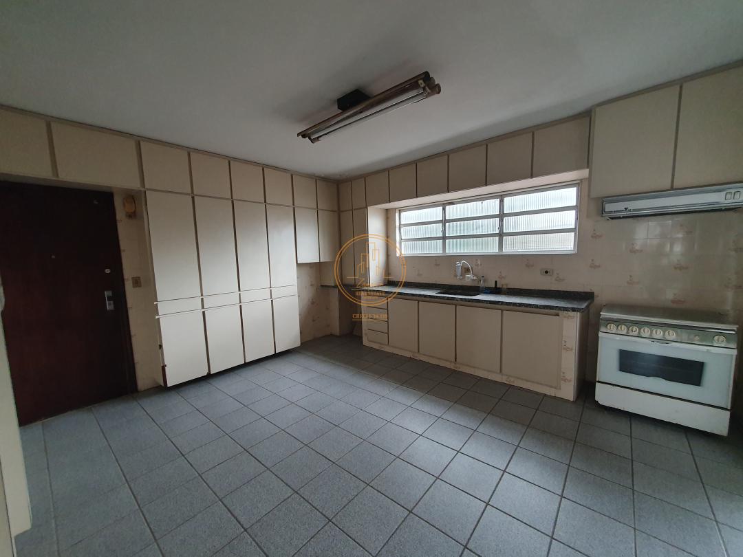 Apartamento à venda com 3 quartos, 146m² - Foto 6