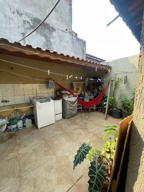 Casa à venda com 2 quartos, 100m² - Foto 19