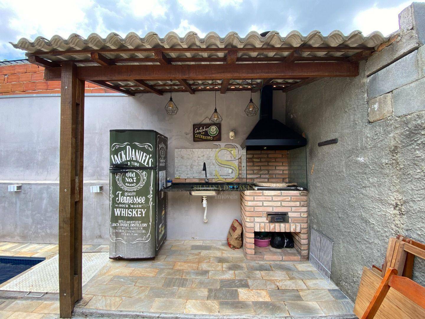 Casa à venda com 2 quartos, 70m² - Foto 18