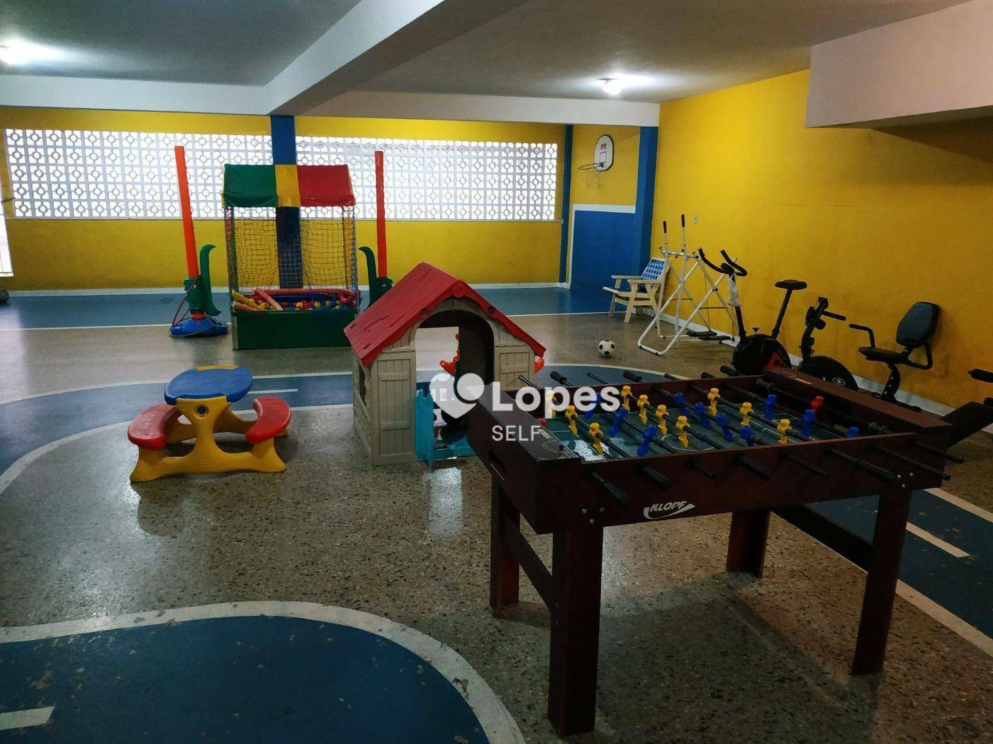 Apartamento à venda com 4 quartos, 150m² - Foto 10