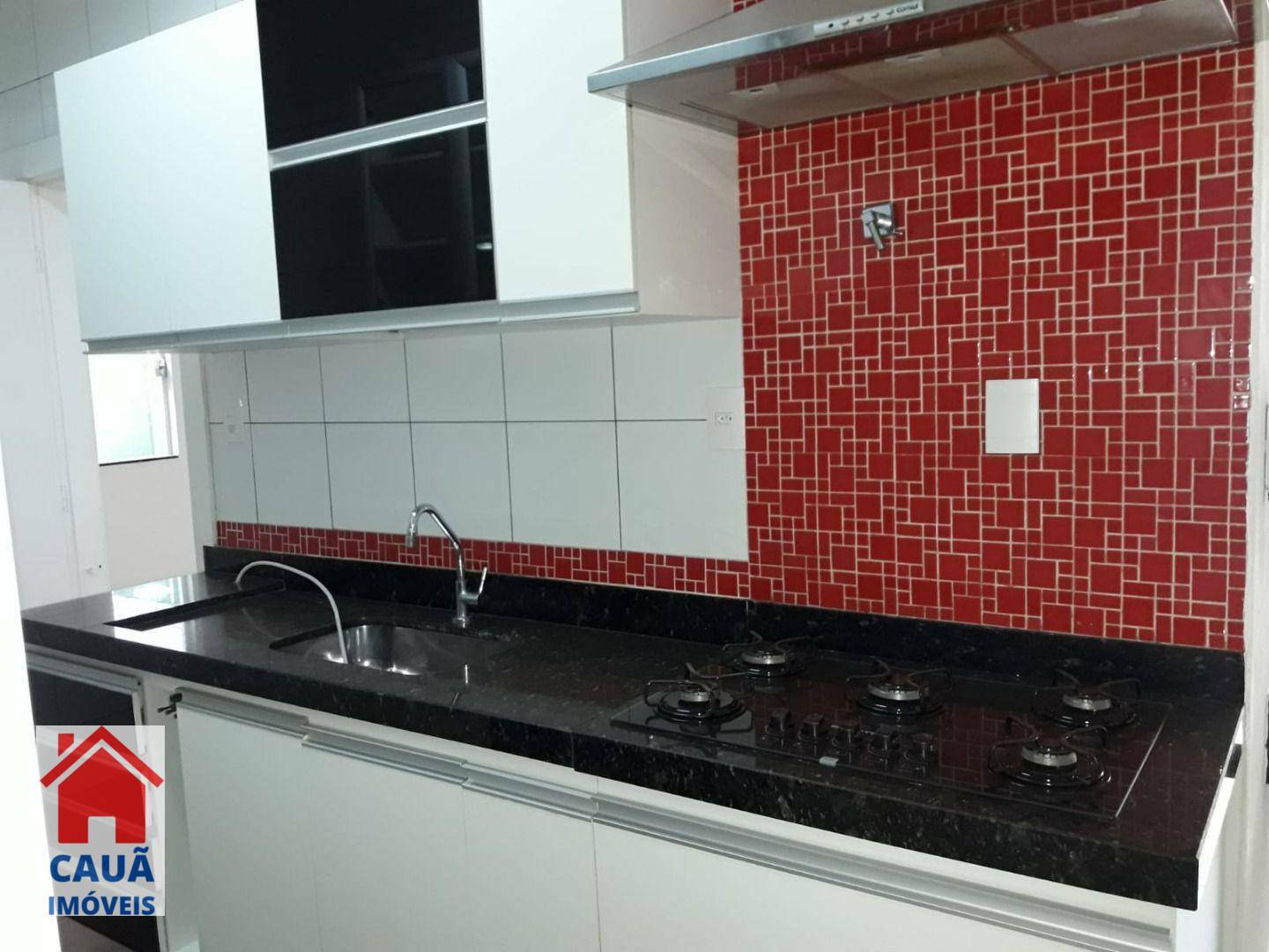 Casa à venda e aluguel com 5 quartos, 250m² - Foto 2