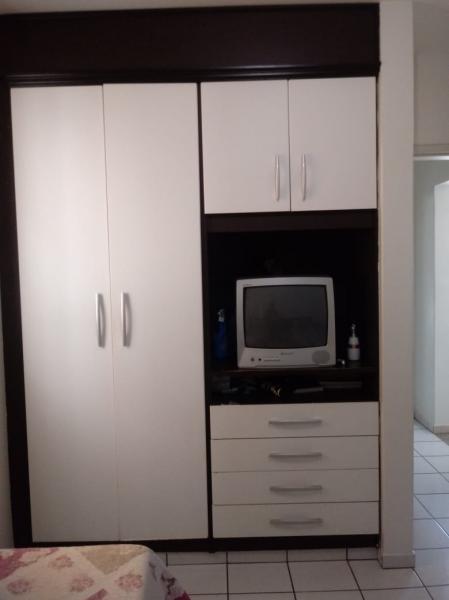 Apartamento à venda com 2 quartos, 67m² - Foto 2