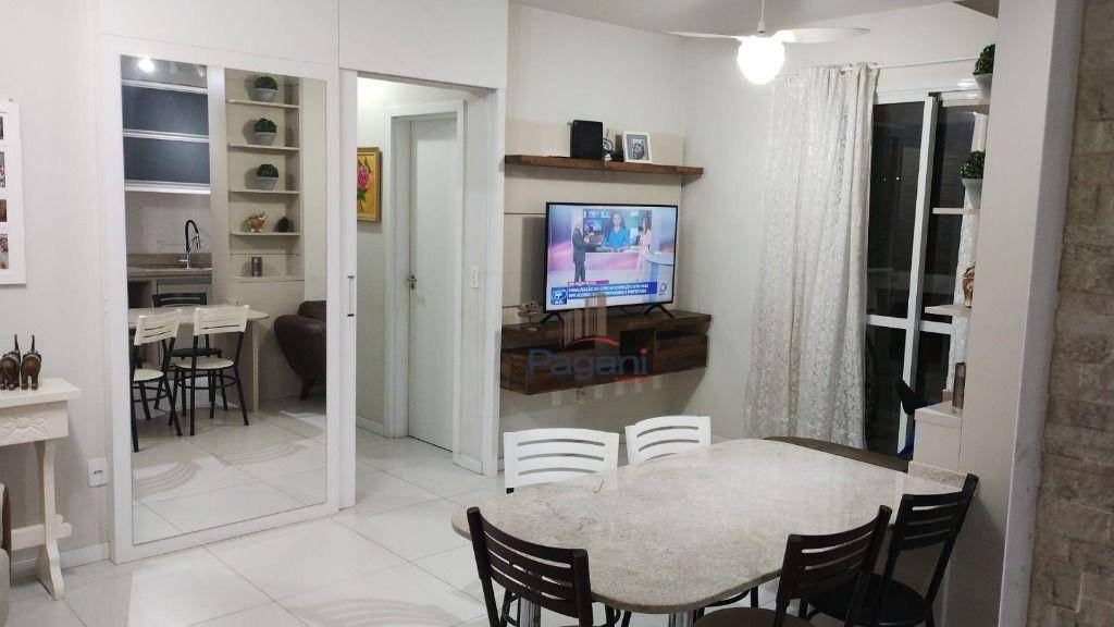 Apartamento à venda com 3 quartos, 74m² - Foto 2