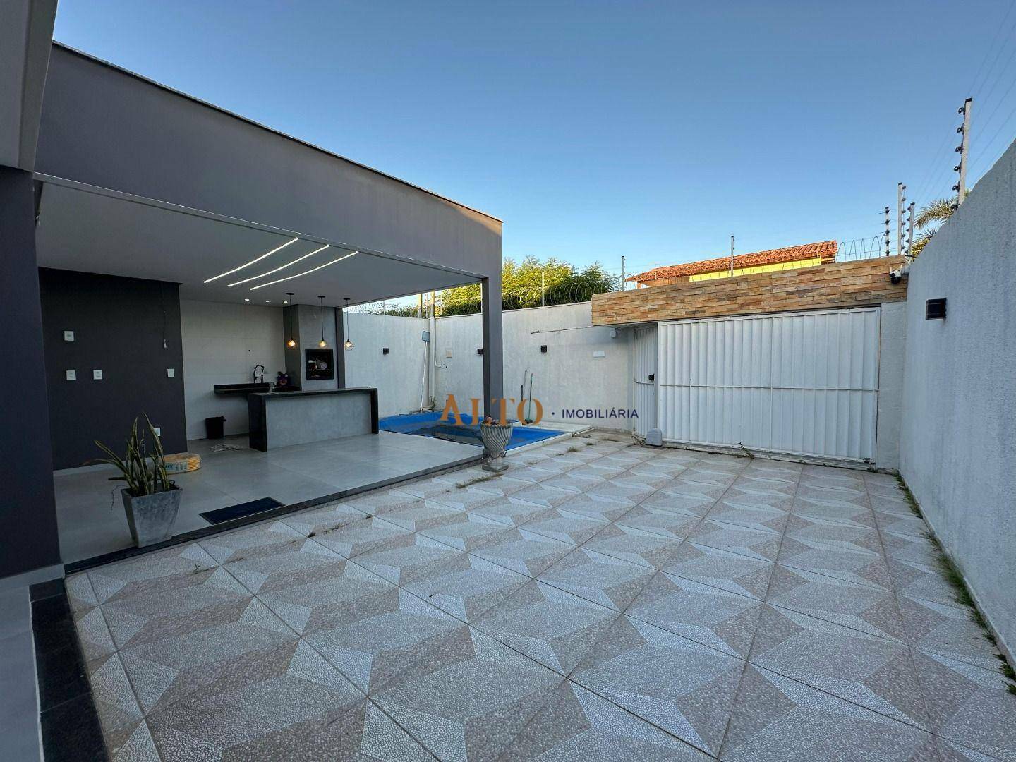 Casa à venda com 3 quartos, 300M2 - Foto 2