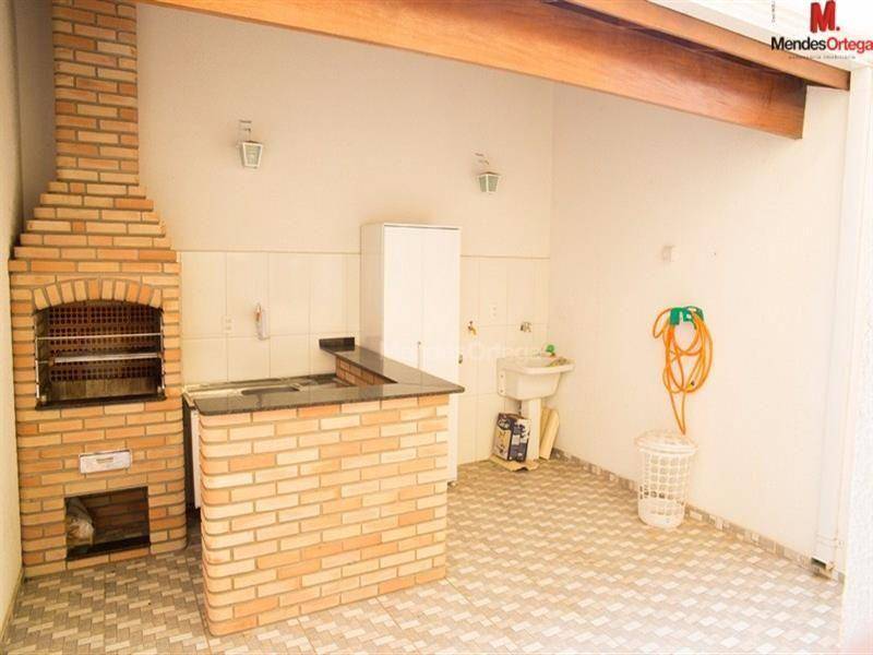 Casa à venda com 2 quartos, 100m² - Foto 15