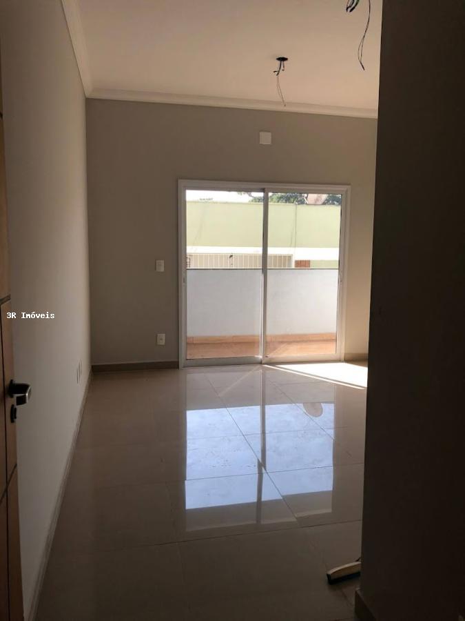 Apartamento à venda com 2 quartos, 110m² - Foto 2