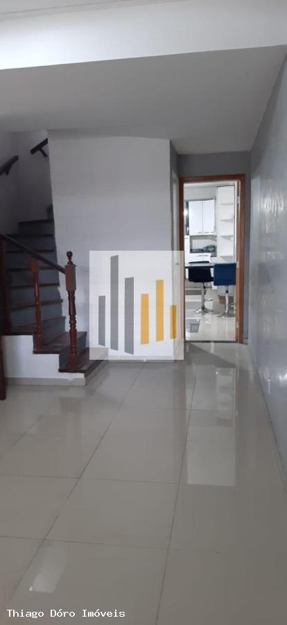 Sobrado para alugar com 3 quartos, 125m² - Foto 1