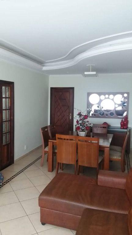 Apartamento à venda com 3 quartos, 140m² - Foto 3