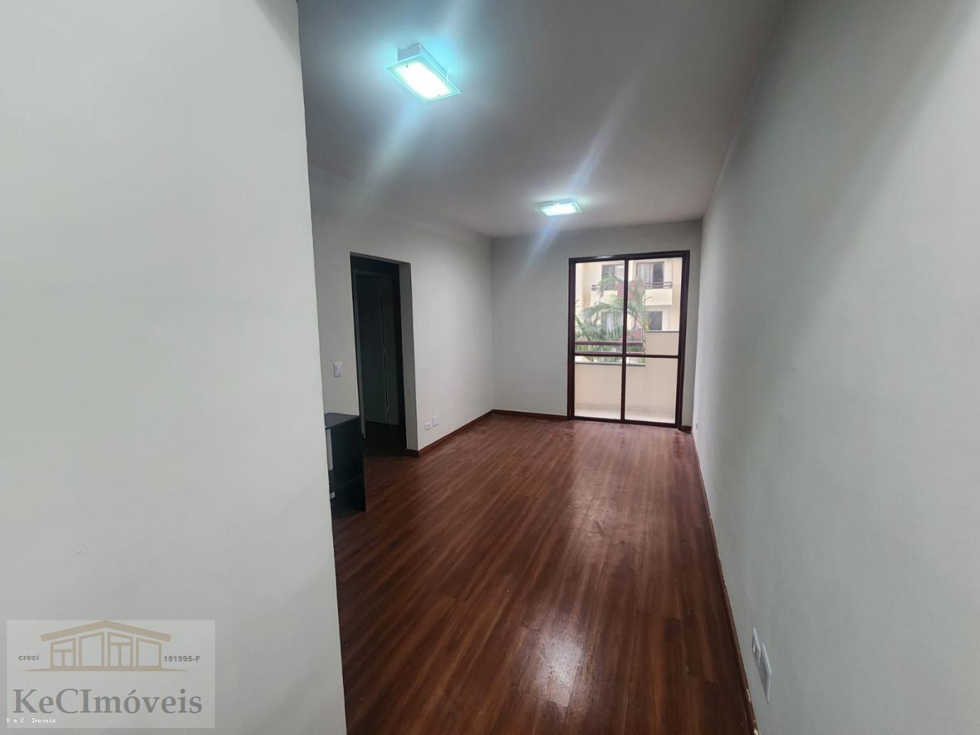 Apartamento à venda com 2 quartos, 61m² - Foto 2