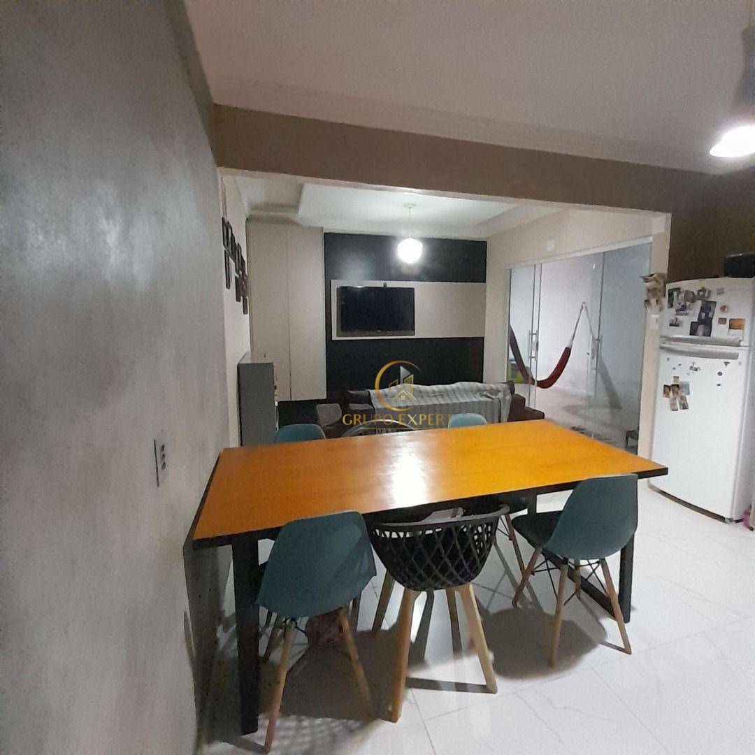 Casa à venda com 3 quartos, 73m² - Foto 3