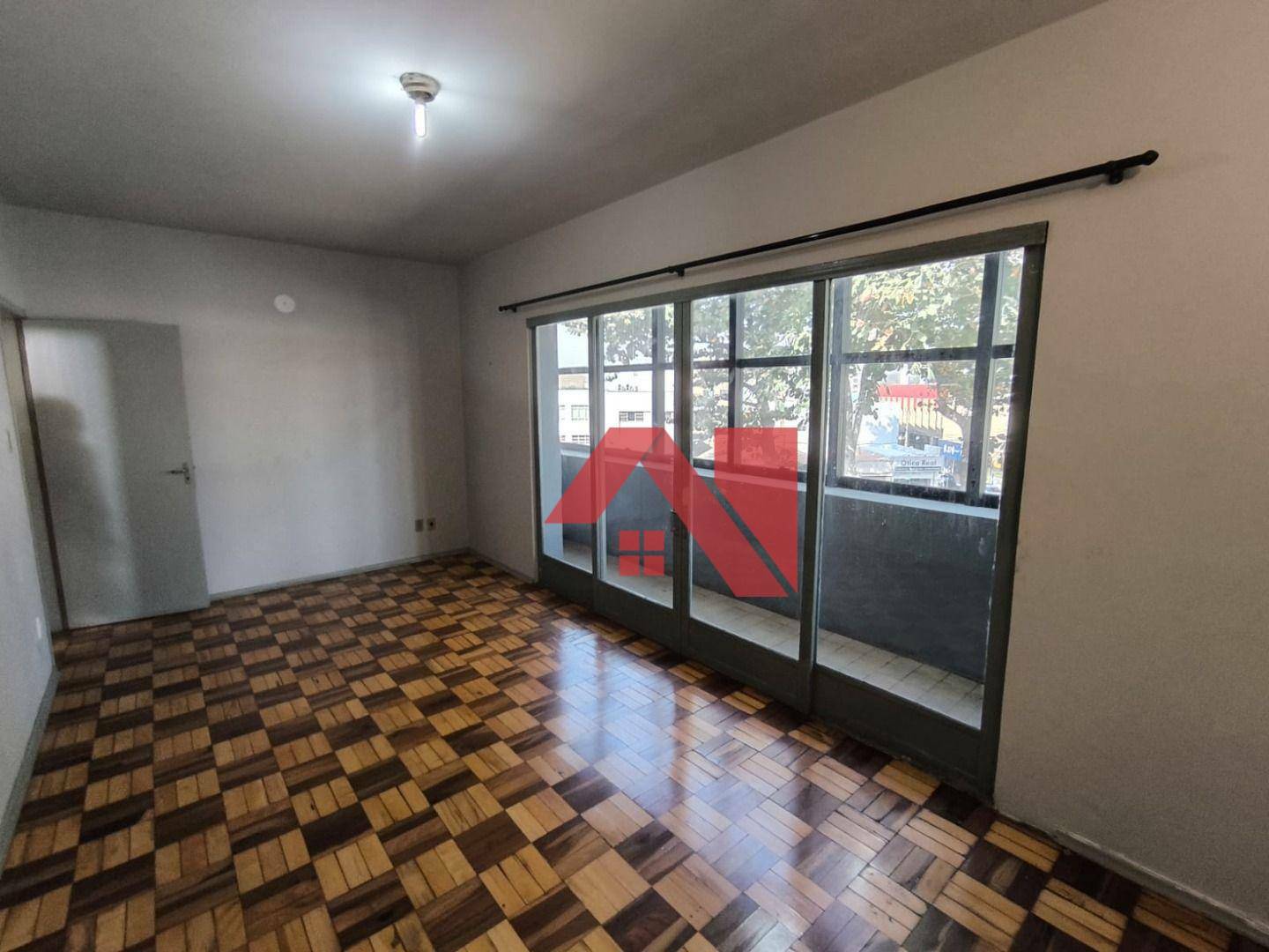 Casa para alugar com 2 quartos, 90m² - Foto 1