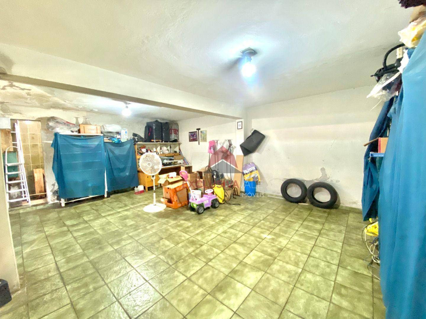 Casa à venda com 4 quartos, 230m² - Foto 16