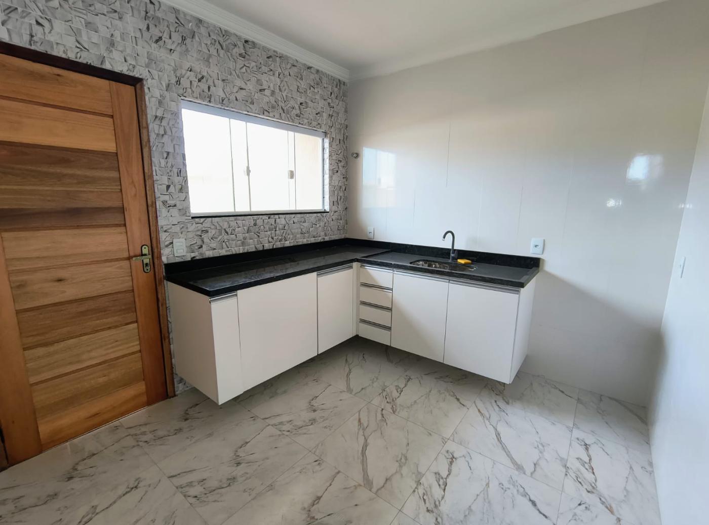 Casa à venda com 2 quartos, 450m² - Foto 8